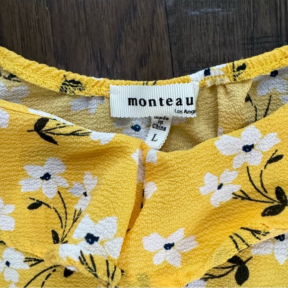 Monteau Cropped Sleeveless Floral Top - Picture 6 of 10